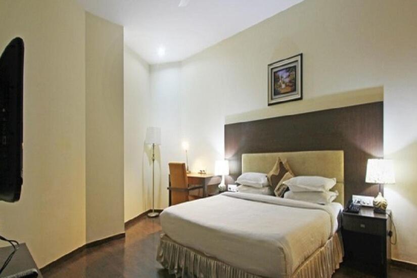 Hotel A1 Dźalandhar Zewnętrze zdjęcie